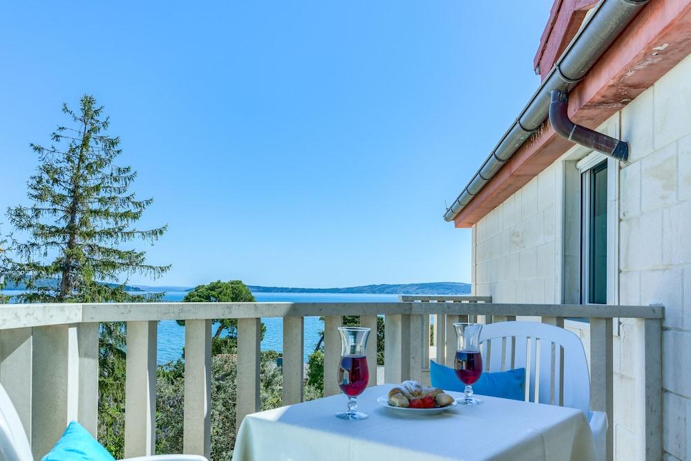 Hotel Villa Zarko Каштел-Стари Экстерьер фото